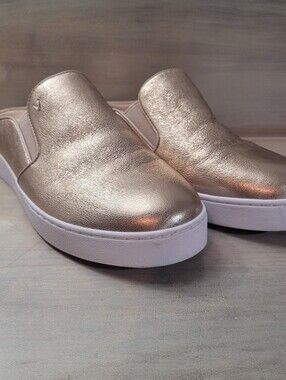 Vionic Women's Dakota Metallic Rose Gold Slip-On Mule Sneakers 7.5 Casual Summer